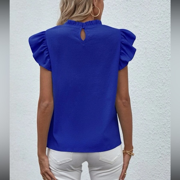 Green butterfly sleeve ruffle blouse - Picture 10 of 10